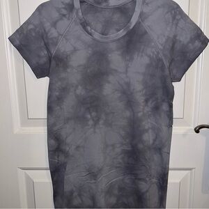 Lululemon swiftly tech short sleeve